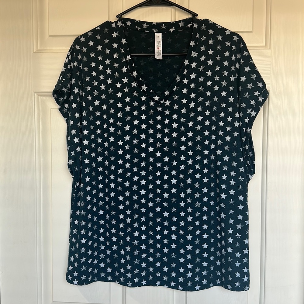 Latched Mama side opening nursing tee